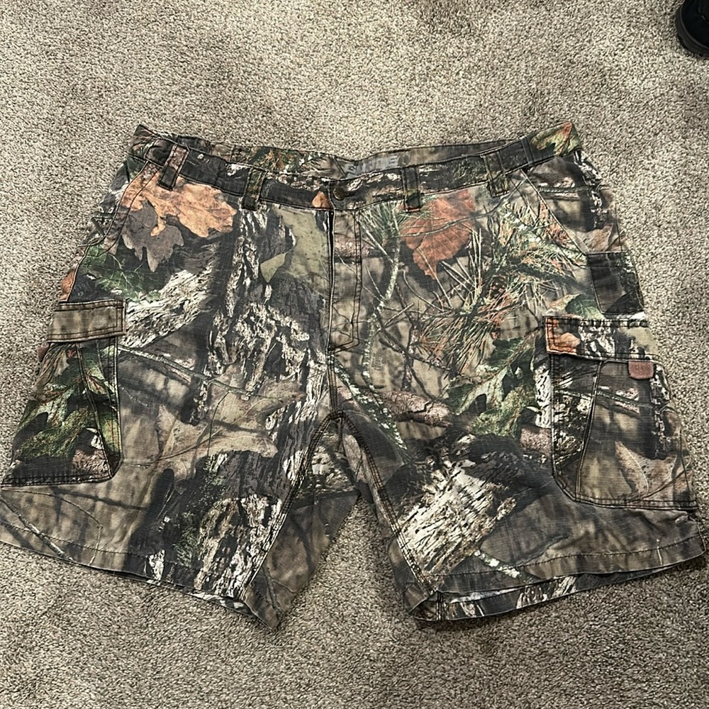 Guide Gear camo shorts